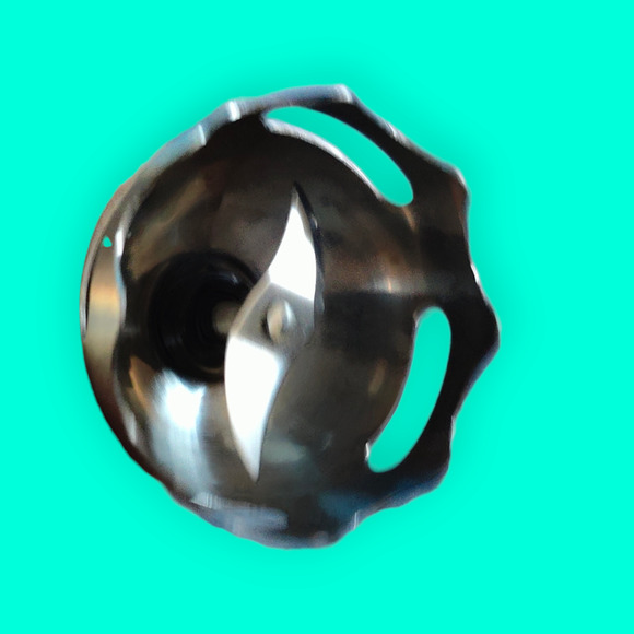 2 CUISINART Handheld Mixers - Picture 7 of 9